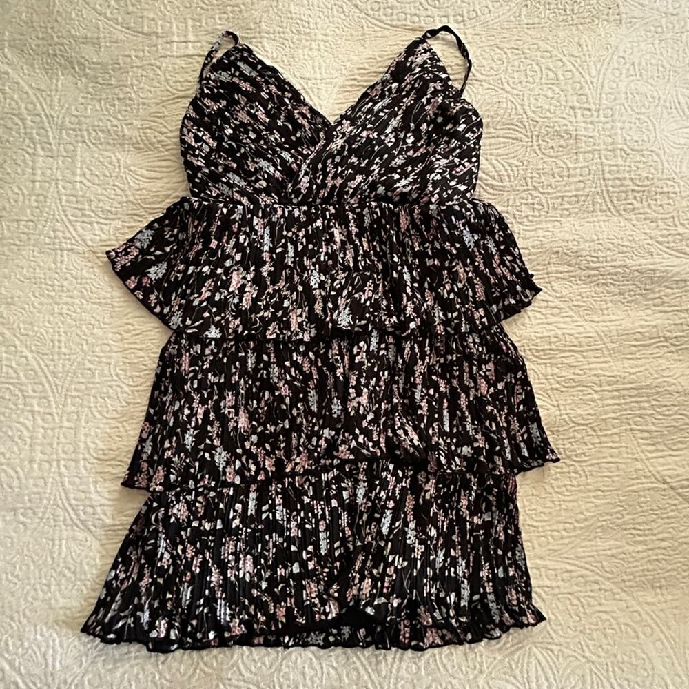 Lulu’s Floral Black and Pink Women's Dress NWT, size small